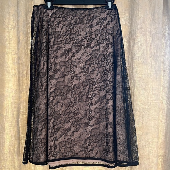 Lace skirt. dress label. Size 6 - Picture 1 of 5